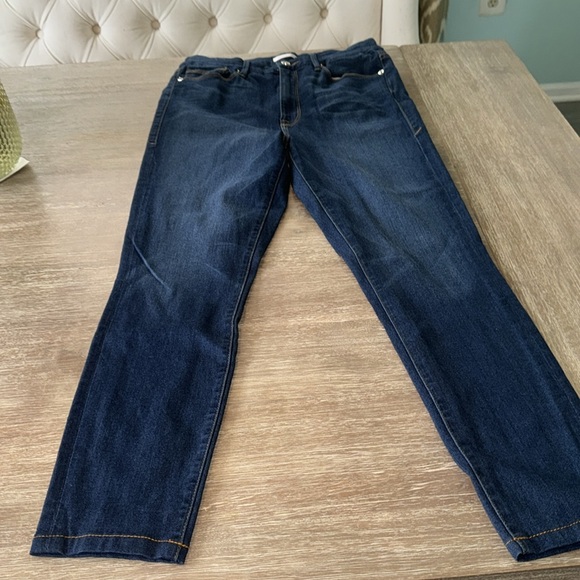 GOOD AMERICAN
GOOD WAIST SKINNY JEANS - Picture 4 of 7